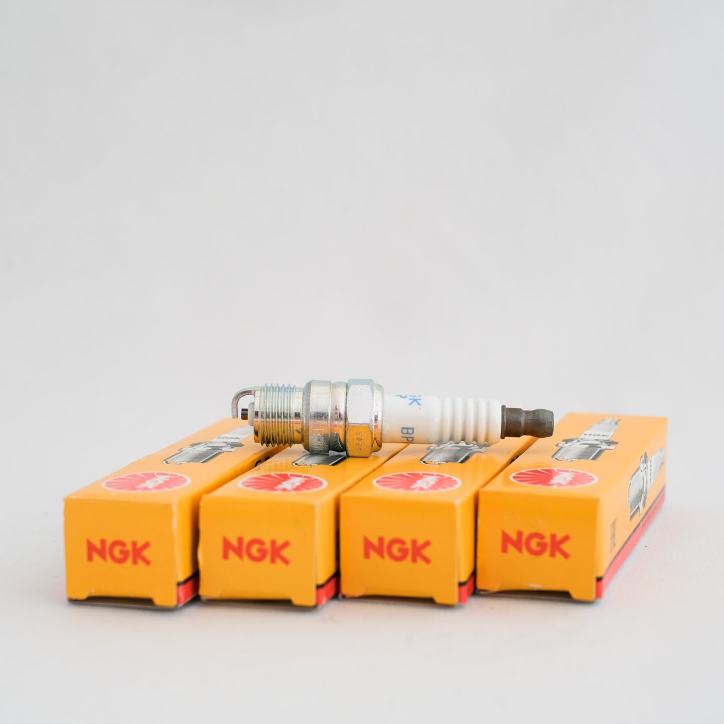 Bedford CF Spark Plug Set - x4 Plugs for 1.8L and 2.3L Slant Engine
